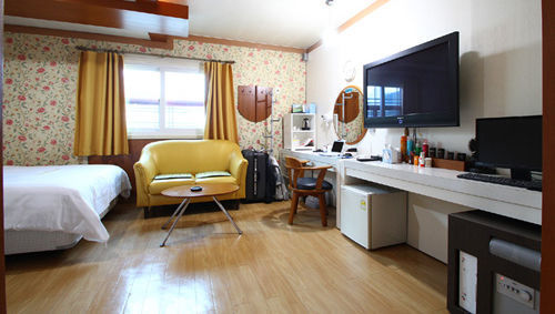 Cherbourg Hotel Cheonan Esterno foto